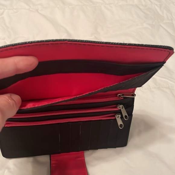 Keneth Cole REACTION wallet. - Picture 5 of 8